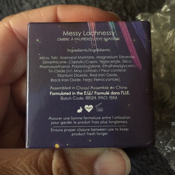 Space Case | Eye shadow - Picture 4 of 4